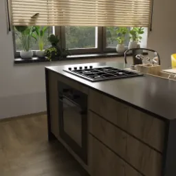 Wyspa kuchenna z płytą grzewczą i piekarnikiem, drewniane fronty szafek, czarny blat, okno z żaluzjami i roślinami w tle, żółte krzesło widoczne za wyspą.