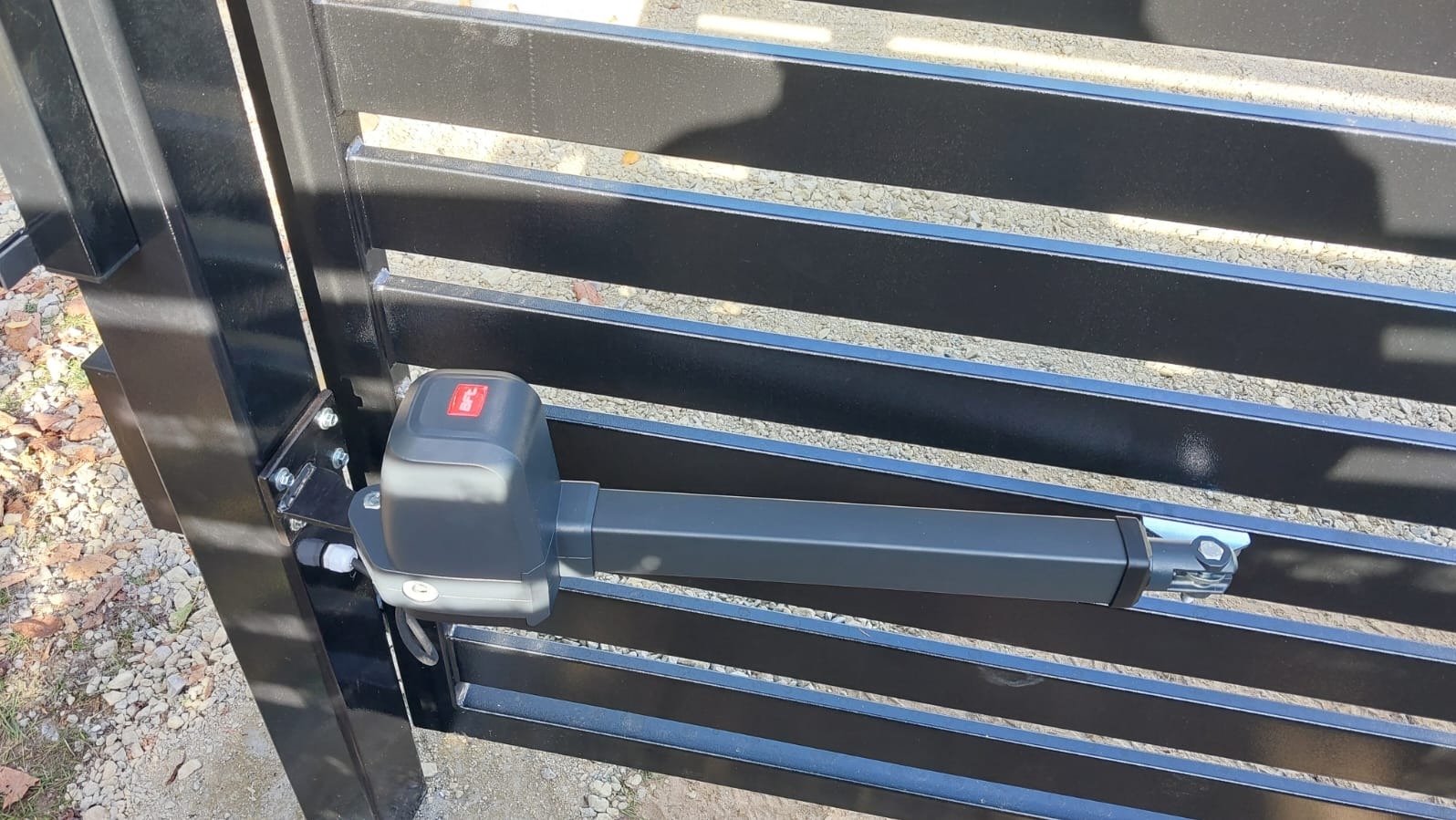 Automat do bramy dwuskrzydłowej BFT ATHOS