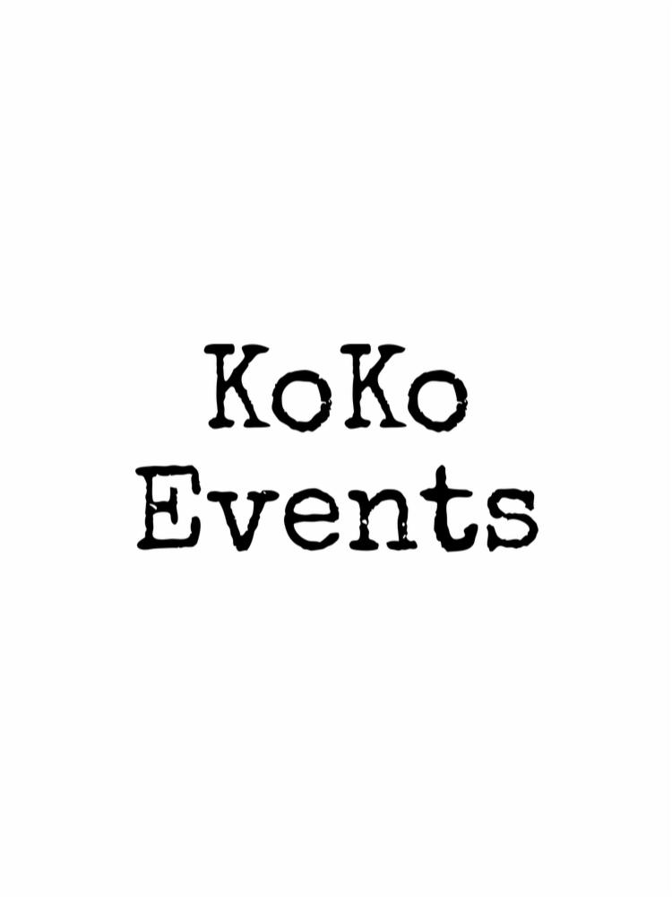 Logo firmy Koko Events w stylu retro, czarny tekst na białym tle przypominający pismo maszynowe.