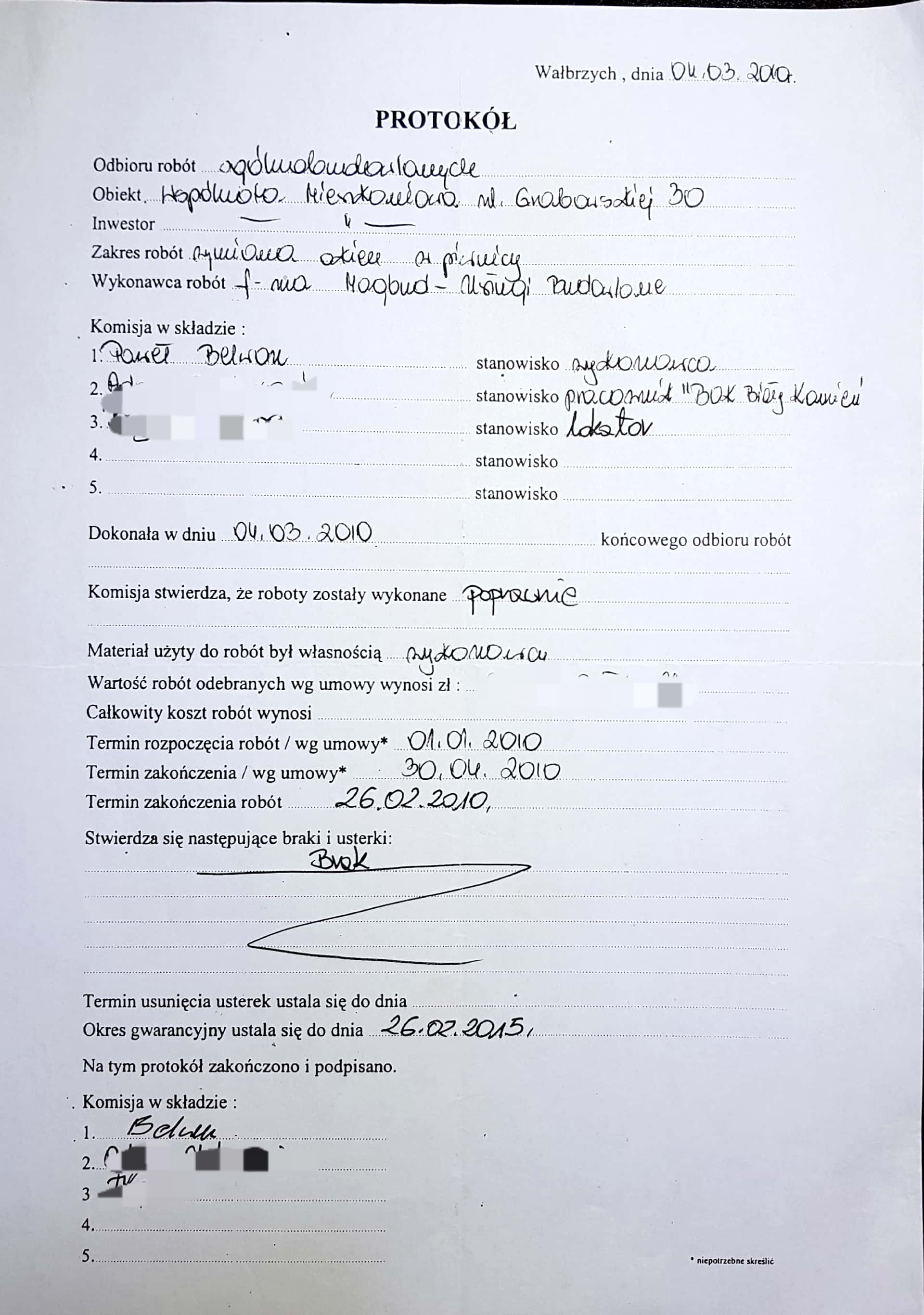 Skan protokołu odbioru robót budowlanych z Wałbrzycha, datowany na 04.03.2010, z odręcznym pismem i podpisami komisji, wskazujący na poprawne wykonanie prac, ale z zaznaczonymi brakami i usterkami...