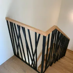 stalowa balustrada w wersji misz-masz