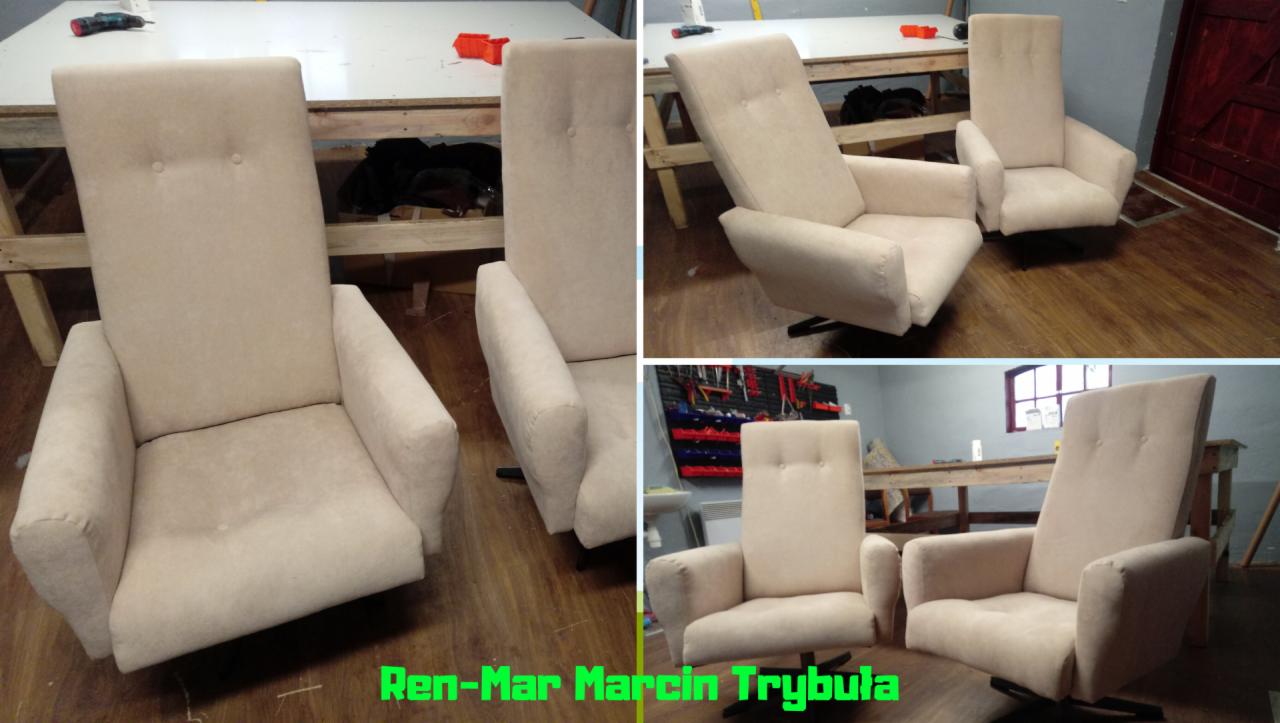 Beżowe, obrotowe fotele tapicerowane z dwoma guzikami na oparciu, widoczne w warsztacie z narzędziami na ścianie i stołem roboczym w tle.