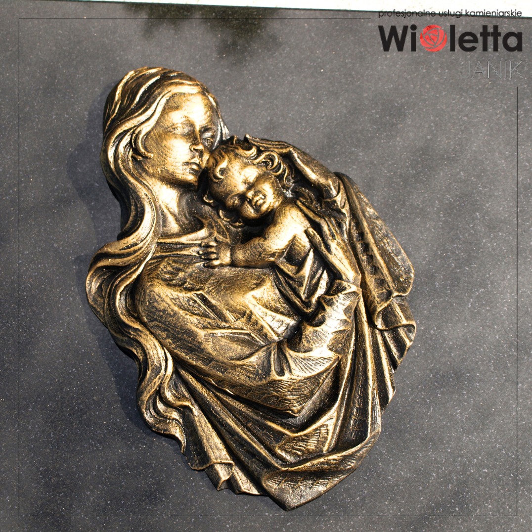 Medalion nagrobny – Matka Boża z Dzieciątkiem – ozdoba nagrobna o głębokim znaczeniu, wykonana z trwałego materiału.