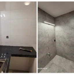 Dwa ujęcia łazienki: po lewej białe płytki i czarny blat z narzędziem, po prawej szare płytki ścienne i podłogowe z nowoczesnym oświetleniem.