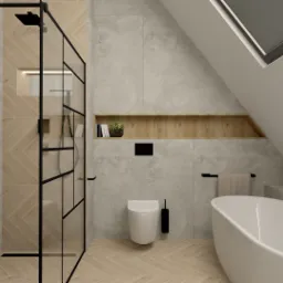 Nowoczesna łazienka na poddaszu z kabiną prysznicową typu walk-in z czarną ramą, wiszącą toaletą, białą wanną wolnostojącą i drewnianą wnęką z dekoracjami.