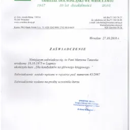 Skan zaświadczenia wydanego przez Stowarzyszenie Księgowych w Polsce, Oddział Dolnośląski, potwierdzającego ukończenie kursu 'Dla kandydatów na głównego księgowego' przez Marzenę Tatarską, z datą...