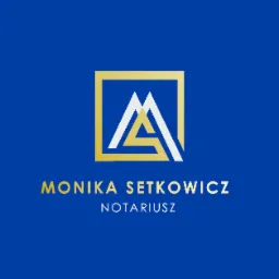 Eleganckie logo notariusz Moniki Setkowicz na granatowym tle, z geometrycznym symbolem w kolorach złota i srebra, umieszczonym w kwadracie.