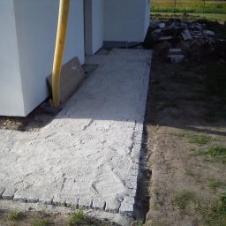 Układanie kostki brukowej Męcinka 2