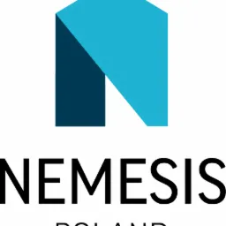 Logo firmy Nemesis Poland z abstrakcyjnym symbolem domu w kolorze turkusowym i granatowym.