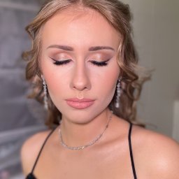 Makijaż studniówkowy