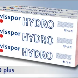 Paczka płyt ociepleniowych z logo Swisspor Hydro, widoczny przekrój z fakturą materiału.