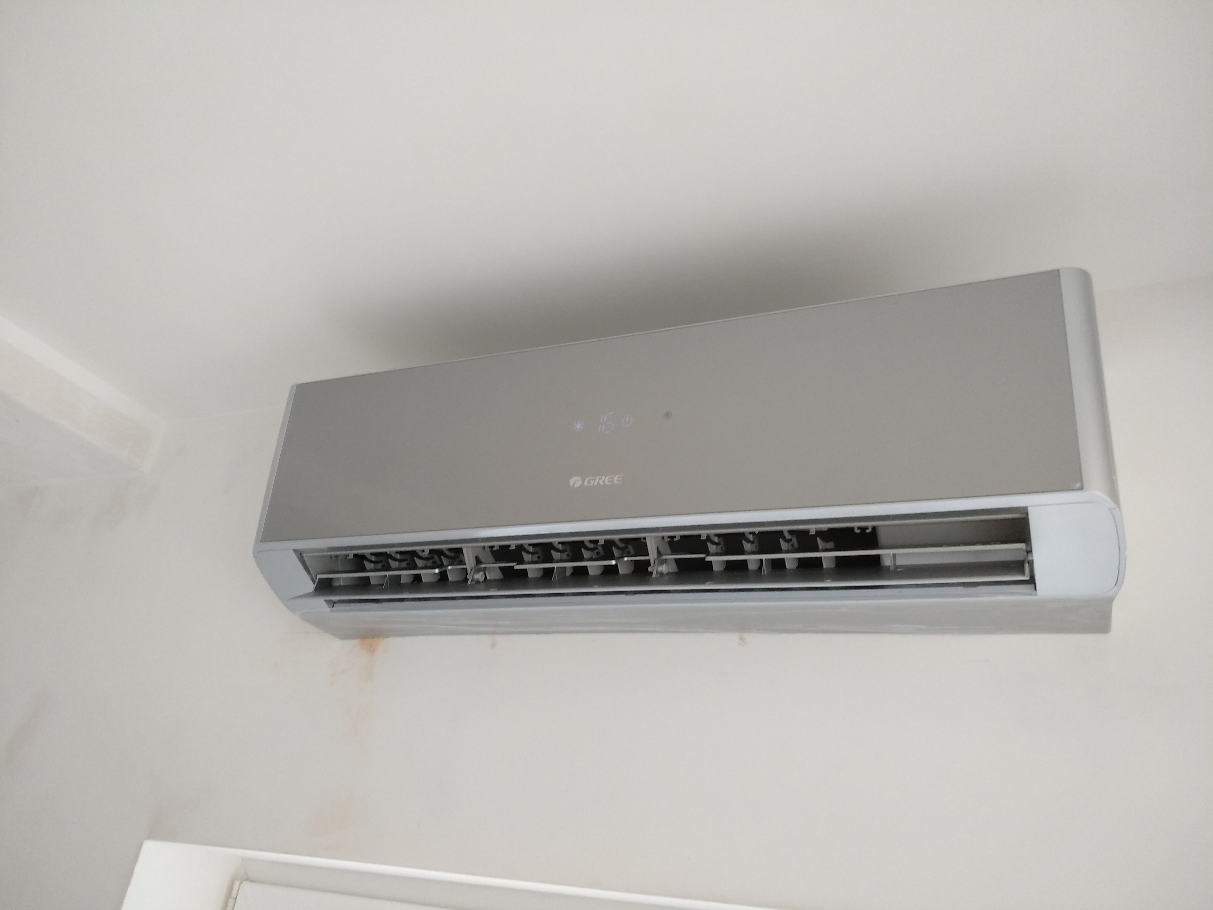 Ciekawy model marki Gree Amber Silver