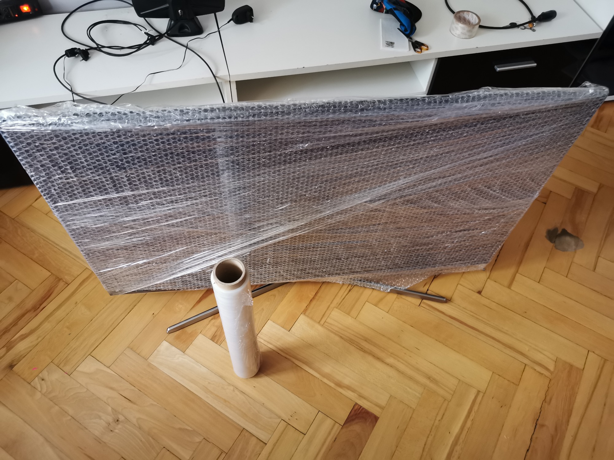 Zabezpieczenie / pakowanie telewizora bez oryginalnego opakowania.