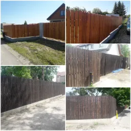 Drewniane ogrodzenie palisadowe z podmurówką betonową, różne odcienie brązu w zależności od ujęcia, widok z zewnątrz posesji.