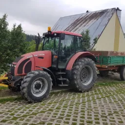 Zetor 9641 z przyczepą 3t jest jeszcze 10t tandem oraz zamiatarka zawieszana