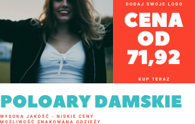 Uśmiechnięta młoda kobieta w białym topie i czarnej bluzie na rozmytym tle, obok czerwony baner reklamowy z ceną 'od 71,92' i napisem 'Poloary Damskie'.