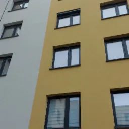 Roleta zamontowana do okna, kolor rolety antracyt, sterowanie radiowe