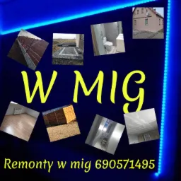 Kompozycja zdjęć przedstawiająca różne etapy prac budowlanych i wykończeniowych, w tym elewację budynku, łazienkę, ułożoną kostkę, wykończone wnętrze oraz tynkowanie, otoczona niebieską ramą LED...