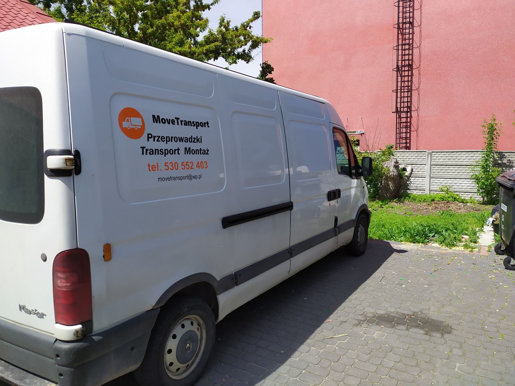 Nasze auto zostało profesjonalnie Oklejone dzięki firmie ELAREKLAMA z Piaseczna. Polecamy