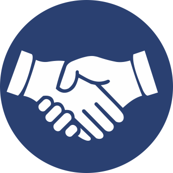 Ikona przedstawiająca biały uścisk dłoni na ciemnoniebieskim okręgu, symbolizująca porozumienie lub umowę.