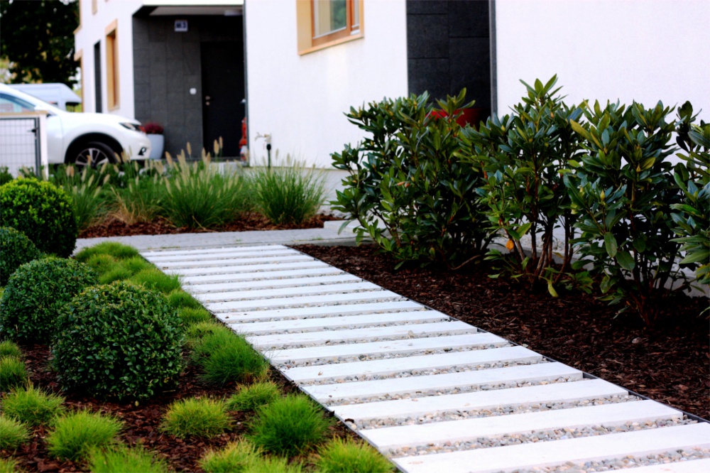 Projektujemy funkcjonalne ścieżki w ogrodzie