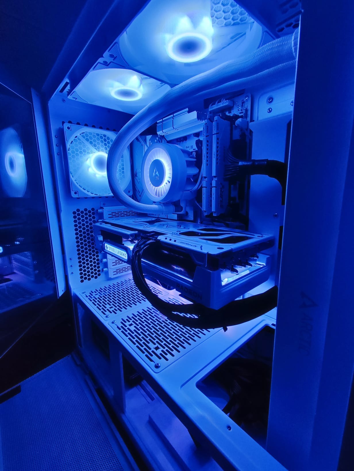 Porządek w okablowaniu = lepsze temperatury i łatwiejszy serwis.