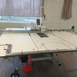 CNC-automat o dużym polu szycia 200/100