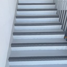 Montaż wykładzin Dąbrówki 4