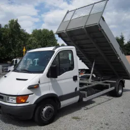 transport wywrotka 3,5 t -wyw&oacute;z gruzu -ziemia,piach,kruszywo,beton itp.. -sprzątanie terenu