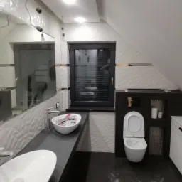 Lazienka plytki i zabudowy