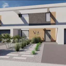 Nowoczesny projekt zagospodarowania terenu przed szeregowcem w Szczecinie, z drewnianym ogrodzeniem, ścieżką z płyt na żwirze i ozdobnymi trawami.