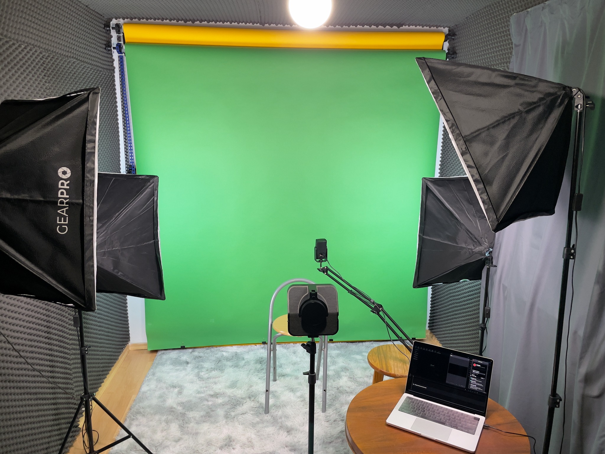 Studio nagrań w Krakowie - opcja siedzenia na hookerze