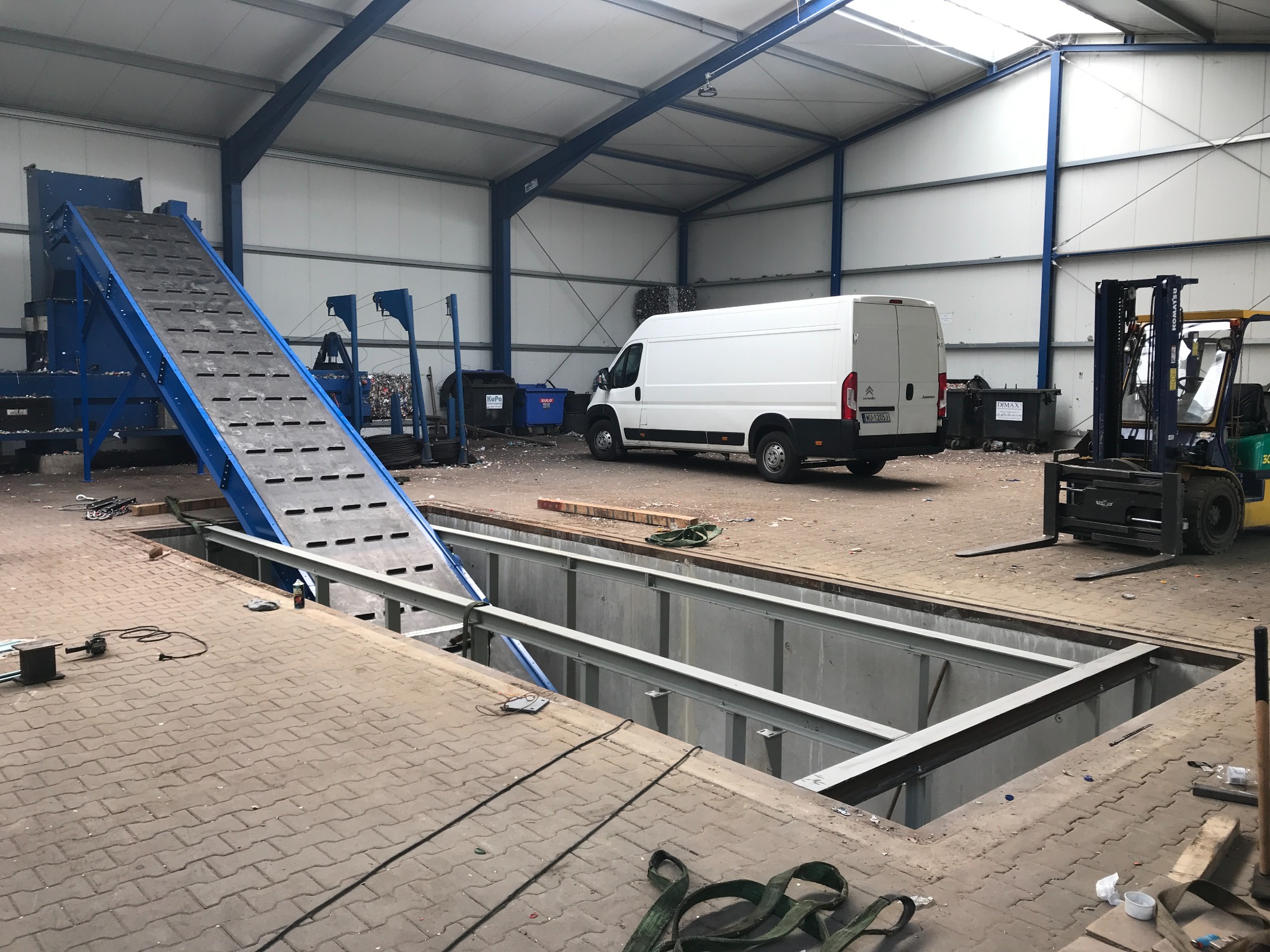 Kompleksowy montaż linii do przetwarzania odpadów