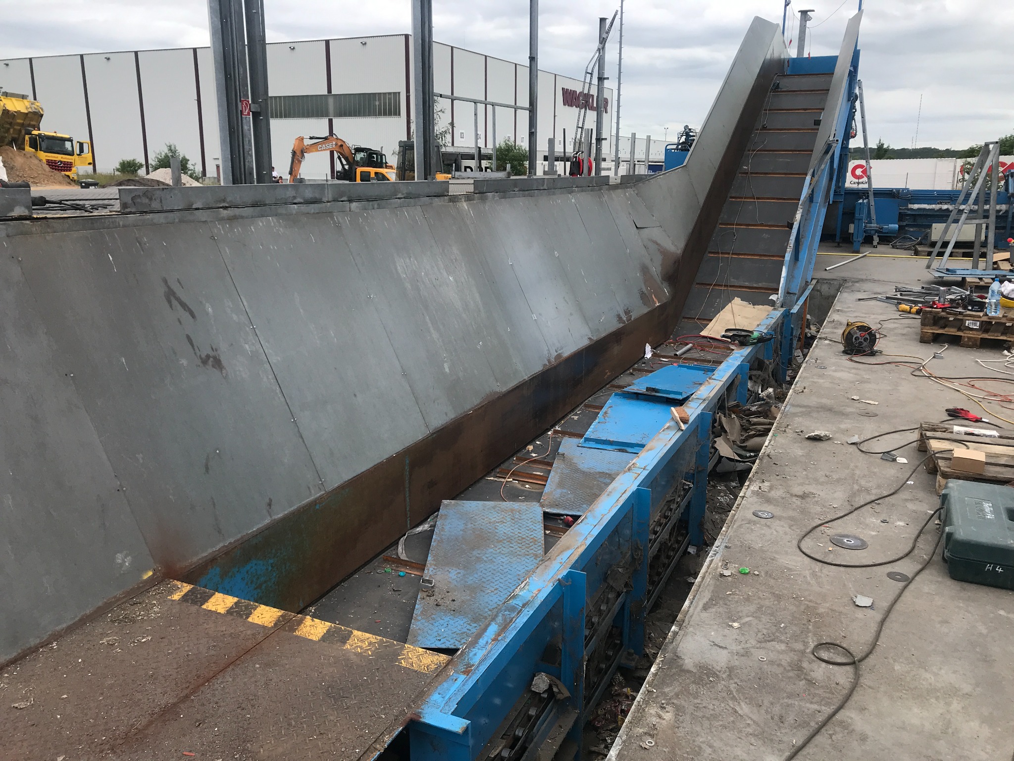 Demontaż taśmociągu łańcuchowego u klienta w Niemczech