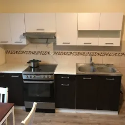 100% remont kuchni miejscowość szwarcenewo wymiana drewnianej podłogi odmalowanie kuchni montaż mebli