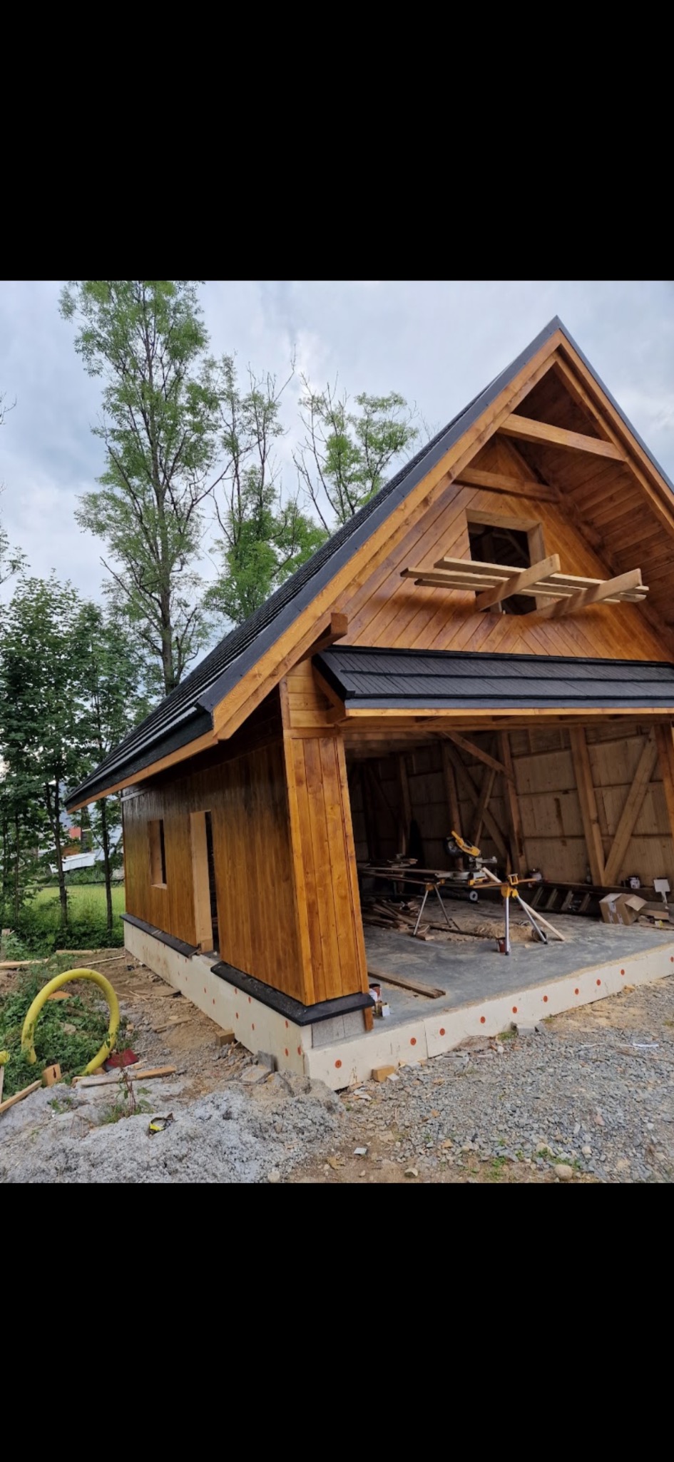 Garaż o konstrukcji szkieletowej