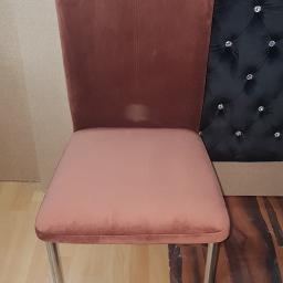 Krzesło po wymianie tkaniny oraz pianki