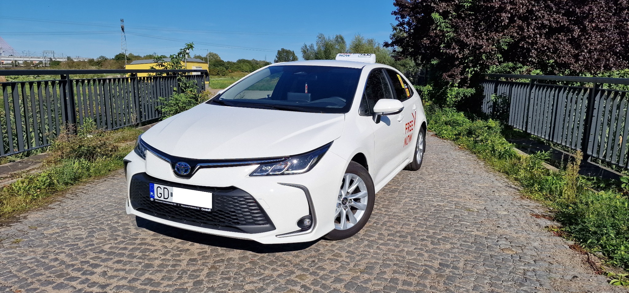 Toyota Corolla sedan max 4 pasażerów