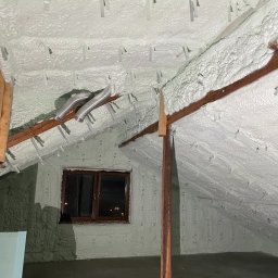 Izolacja poddasza pianą PUR