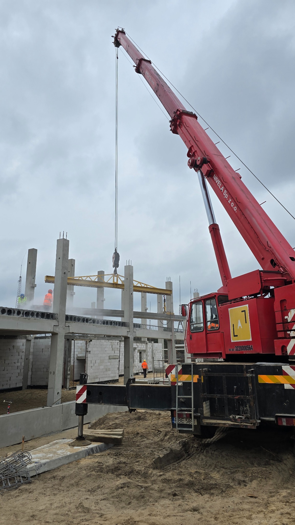 Montaż konstrukcji żelbetowych