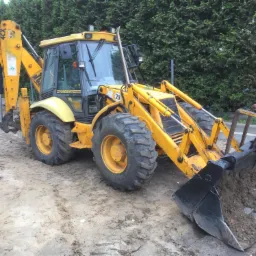 Usługi koparko-ładowarką, wykopy, prace ziemne......