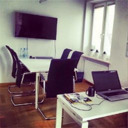 Sala konferencyjna biura Agencji Interaktywnej Adnet Polska - to tu omawiamy projekty z Klientmi.