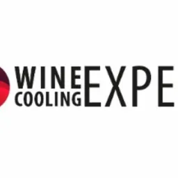 Logo firmy Wine Cooling Expert z symbolem kieliszka w kształcie serca i napisem Wine Expert.