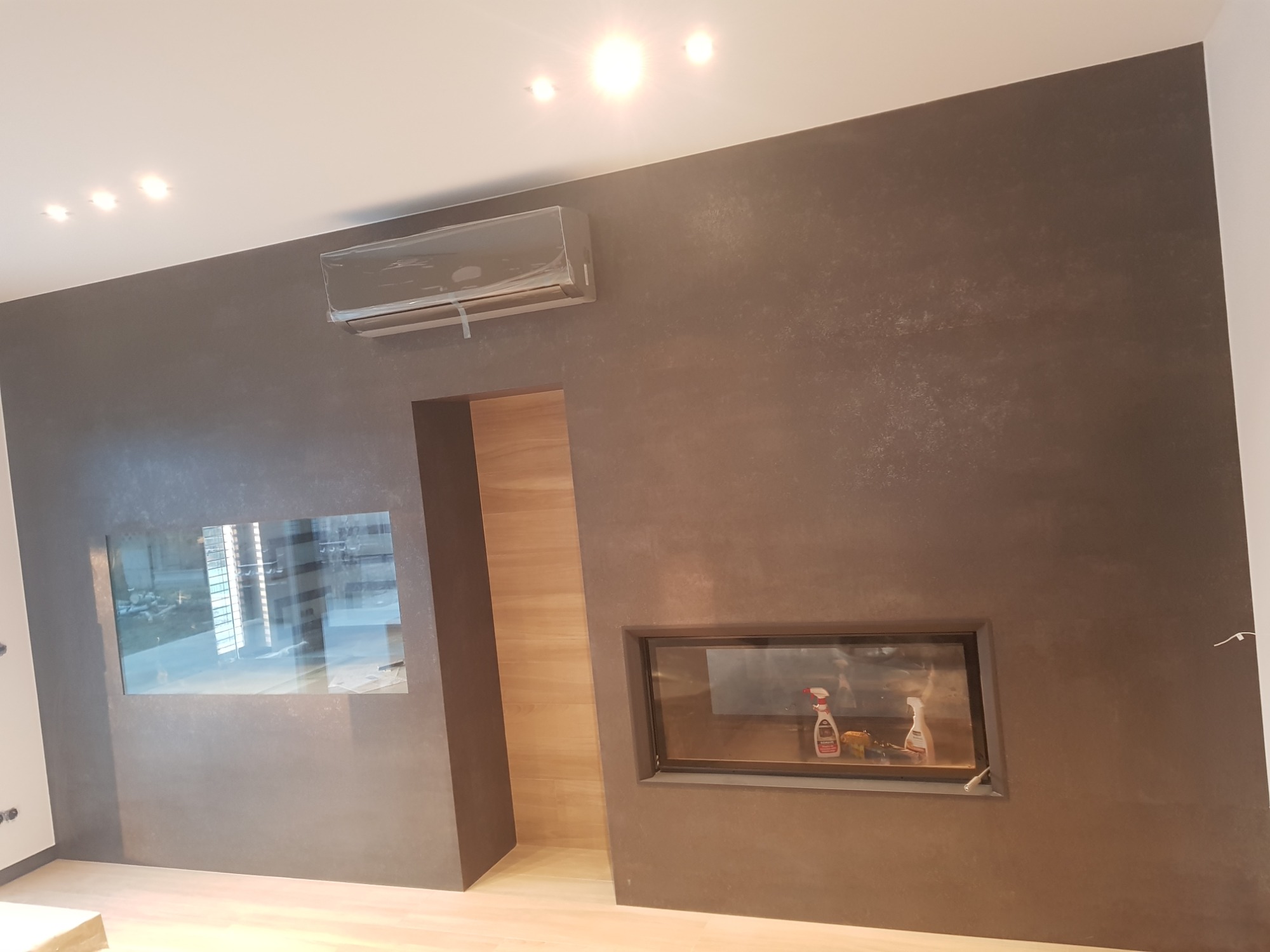 Ściana z płytek gresowych wielkoformatowych(spieki kwarcowe)