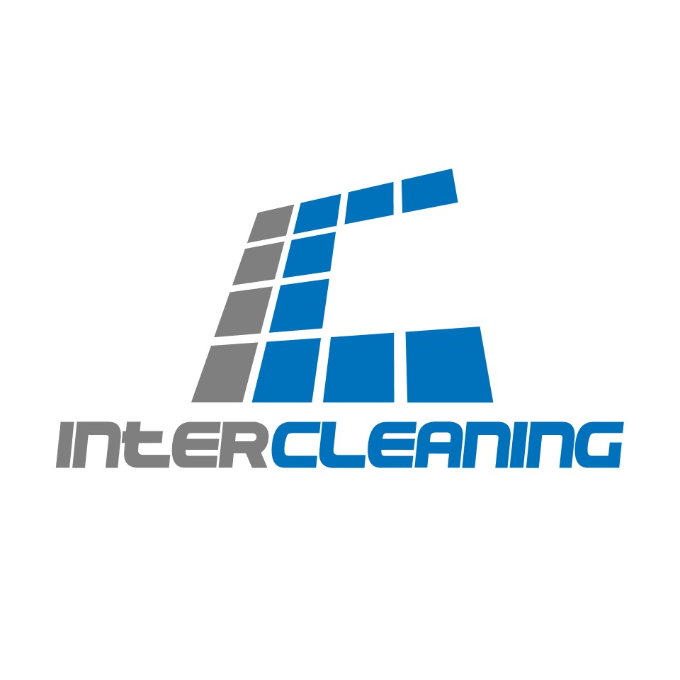 Logo firmy InterCleaning z motywem kwadratów w kolorach szarym i niebieskim, stylizowane na literę C.