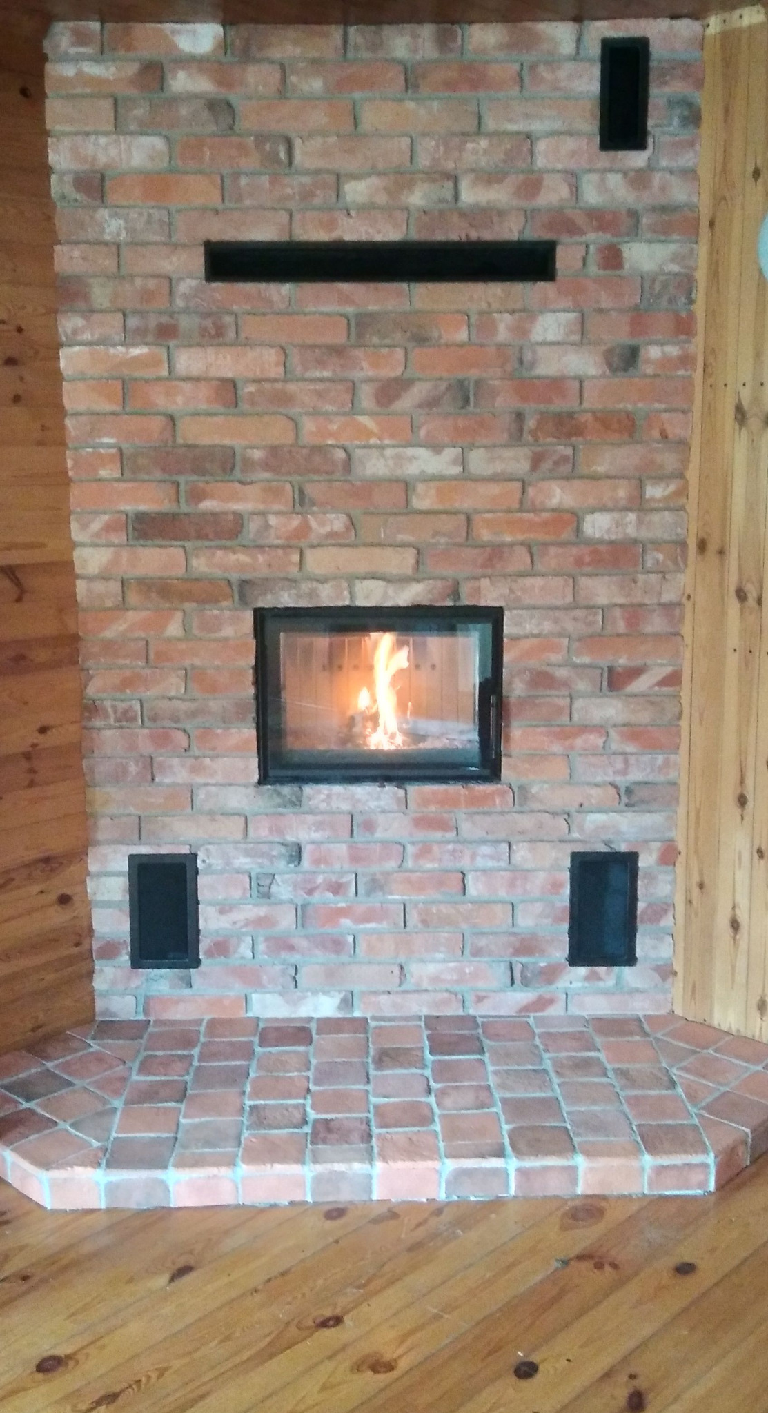 Zabudowa z lica cegły Wkład Hitze Karo