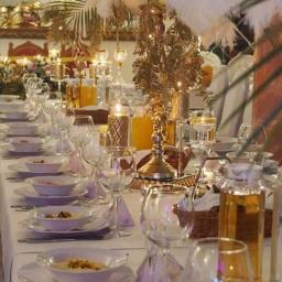 Dekoracje ślubne - pawie pióra 