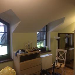 Malowanie poddasza z pomarańczowego :)