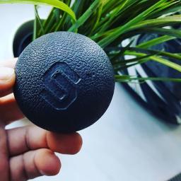 Grupa IVEO - Grawer Co2 na piłkach lekarskich