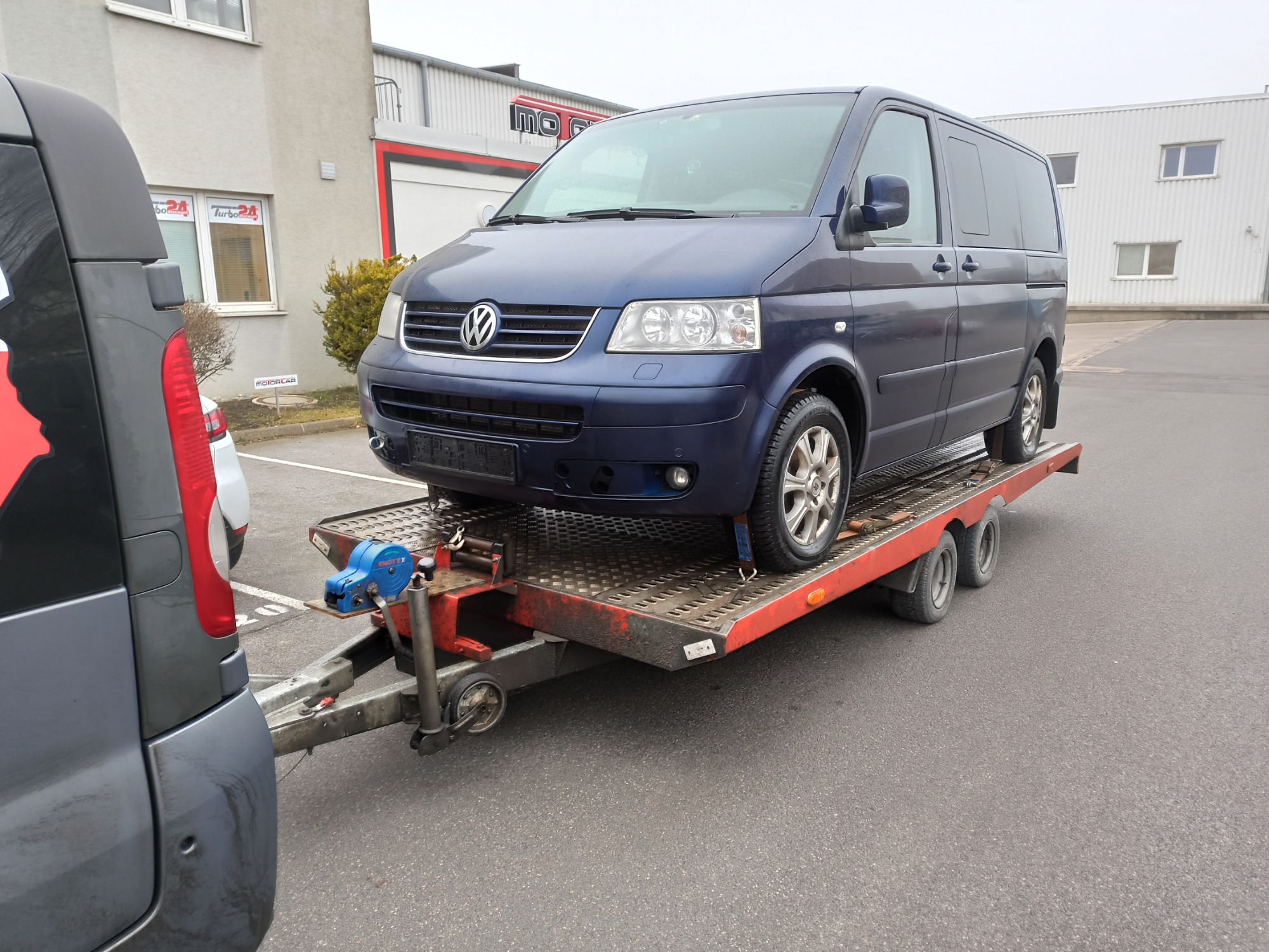 Transport Volkswagen T5 z Wiednia do Wrocławia